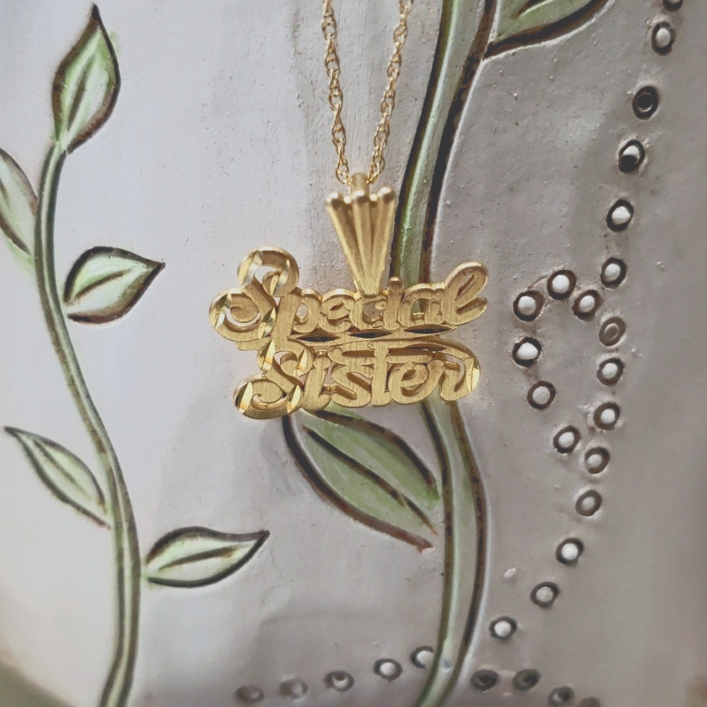 Special sister pendant 14k